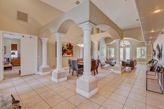 2500 Wimbledon Drive, Las Vegas, NV 89107