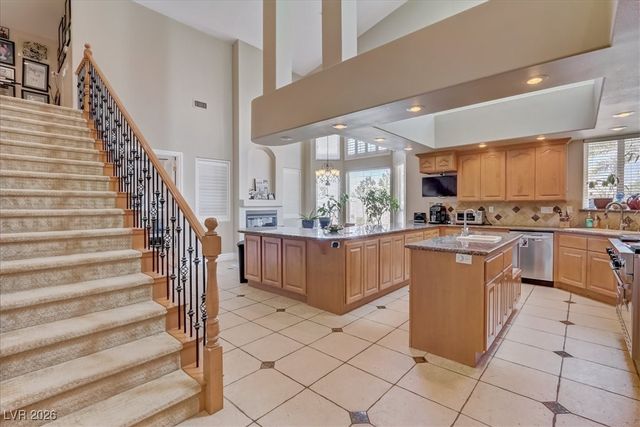 2500 Wimbledon Drive, Las Vegas, NV 89107