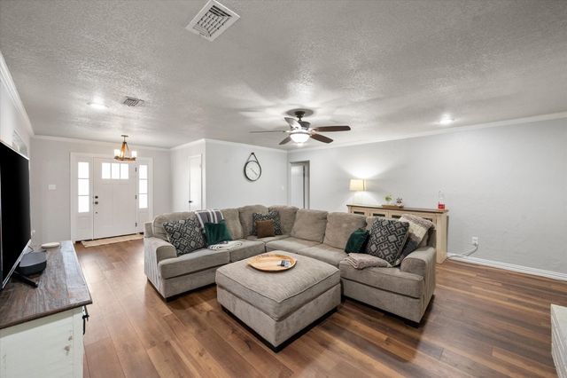 767 NW Ann Lois Lane, Burleson, TX 76028