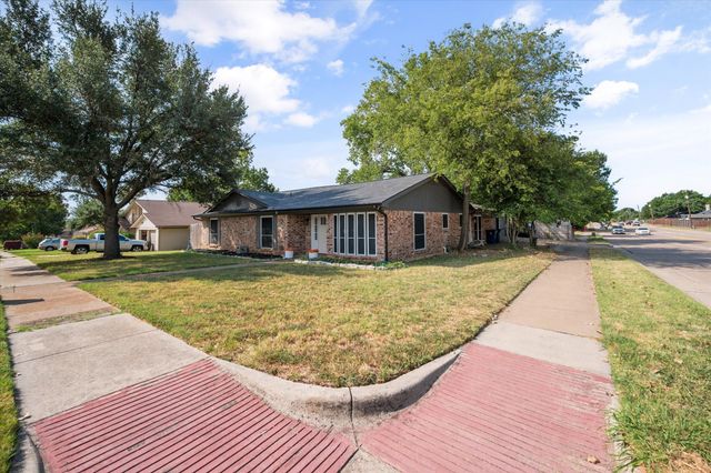 767 NW Ann Lois Lane, Burleson, TX 76028