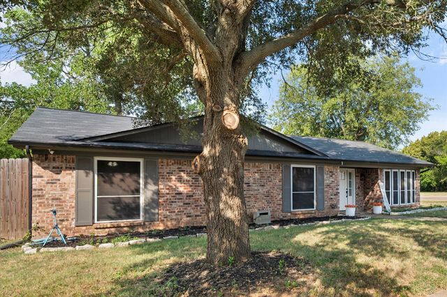767 NW Ann Lois Lane, Burleson, TX 76028