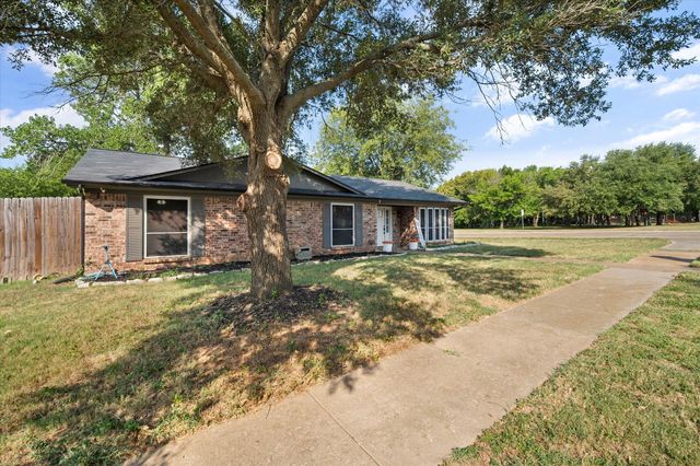 767 NW Ann Lois Lane, Burleson, TX 76028