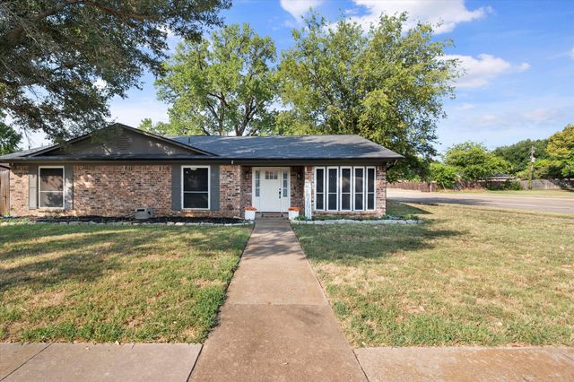 767 NW Ann Lois Lane, Burleson, TX 76028