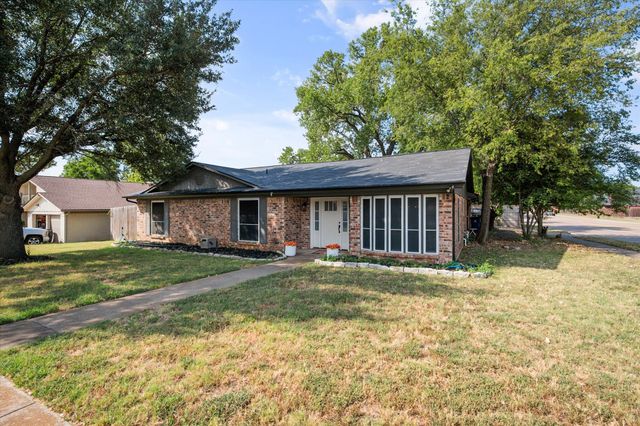 767 NW Ann Lois Lane, Burleson, TX 76028