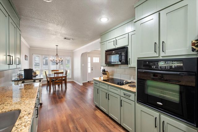 767 NW Ann Lois Lane, Burleson, TX 76028