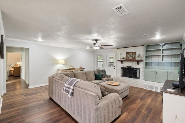 767 NW Ann Lois Lane, Burleson, TX 76028