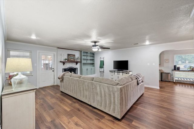 767 NW Ann Lois Lane, Burleson, TX 76028
