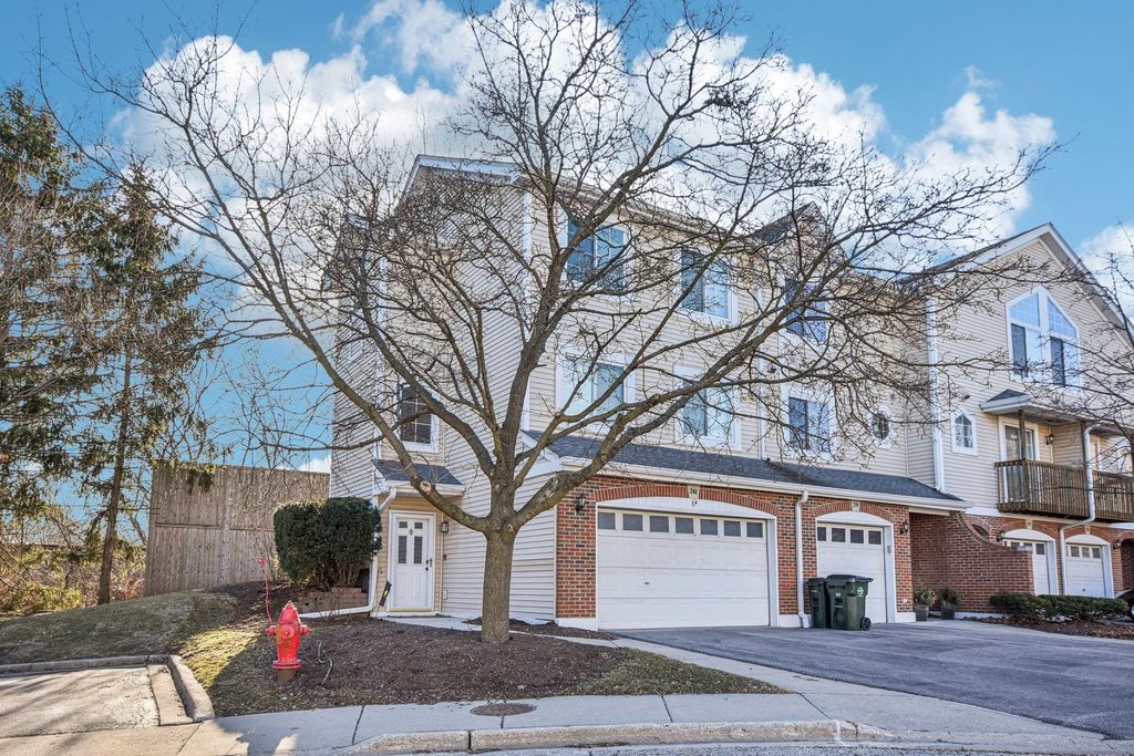 241 E Parallel Street 1A, Palatine, IL 60067