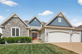 13490 NW 72nd Street, Parkville, MO 64152