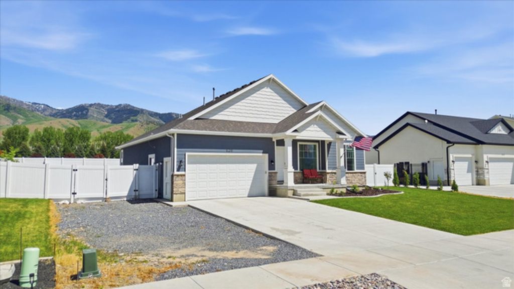 Image 3 of property listing at 628 S 380 E, Smithfield, UT 84335