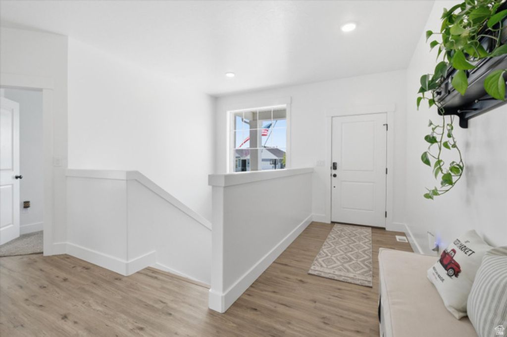 Image 4 of property listing at 628 S 380 E, Smithfield, UT 84335