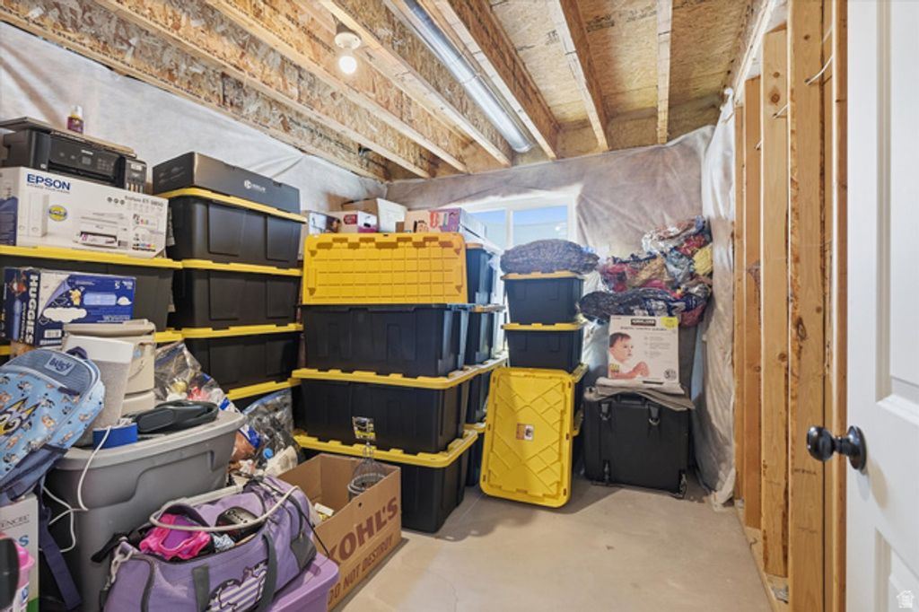 Image 31 of property listing at 628 S 380 E, Smithfield, UT 84335