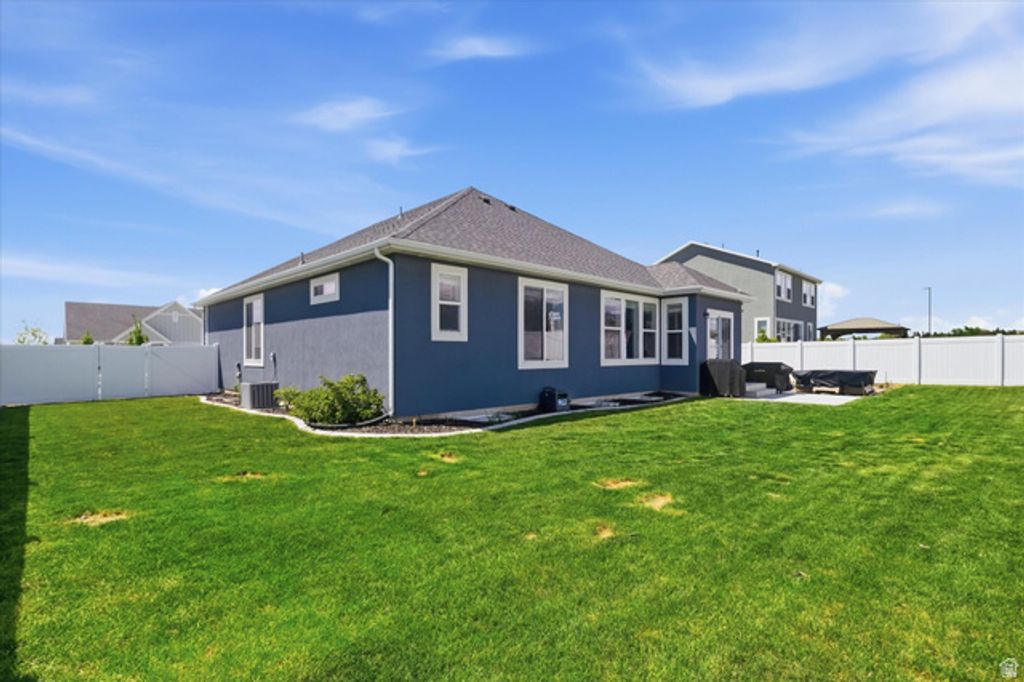 Image 36 of property listing at 628 S 380 E, Smithfield, UT 84335
