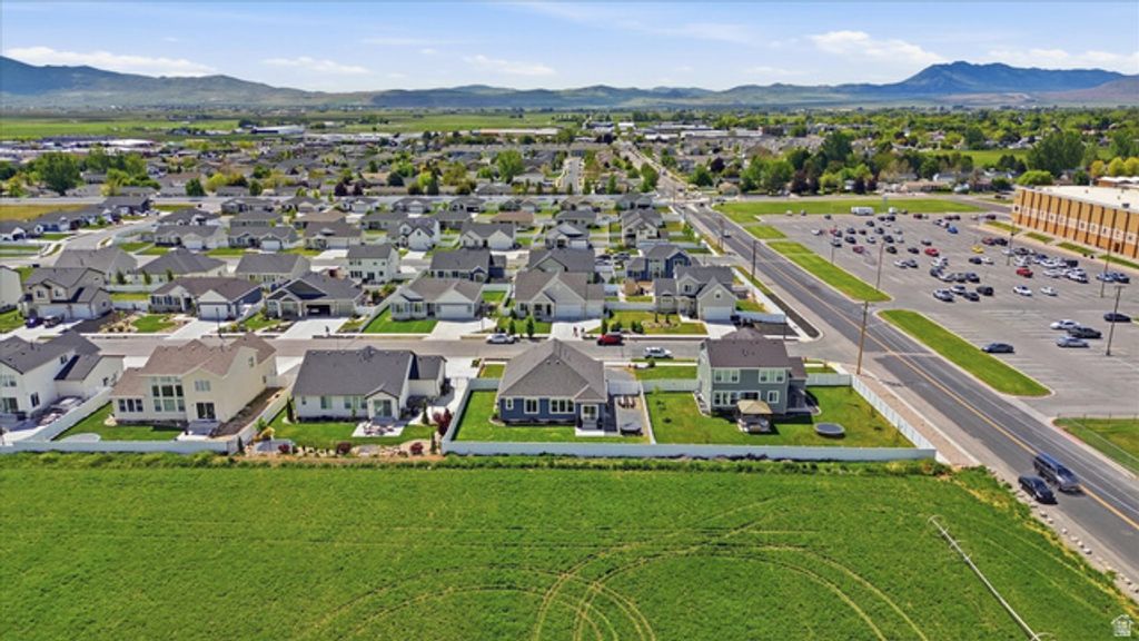 Image 44 of property listing at 628 S 380 E, Smithfield, UT 84335