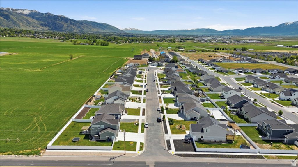 Image 46 of property listing at 628 S 380 E, Smithfield, UT 84335