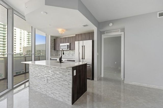 488 NE 18th St 3801, Miami, FL 33132