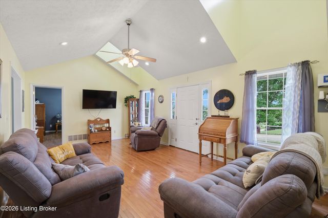 104 Dayhill Ct, Coxs Creek, KY 40013