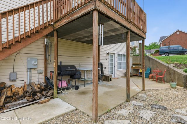 104 Dayhill Ct, Coxs Creek, KY 40013