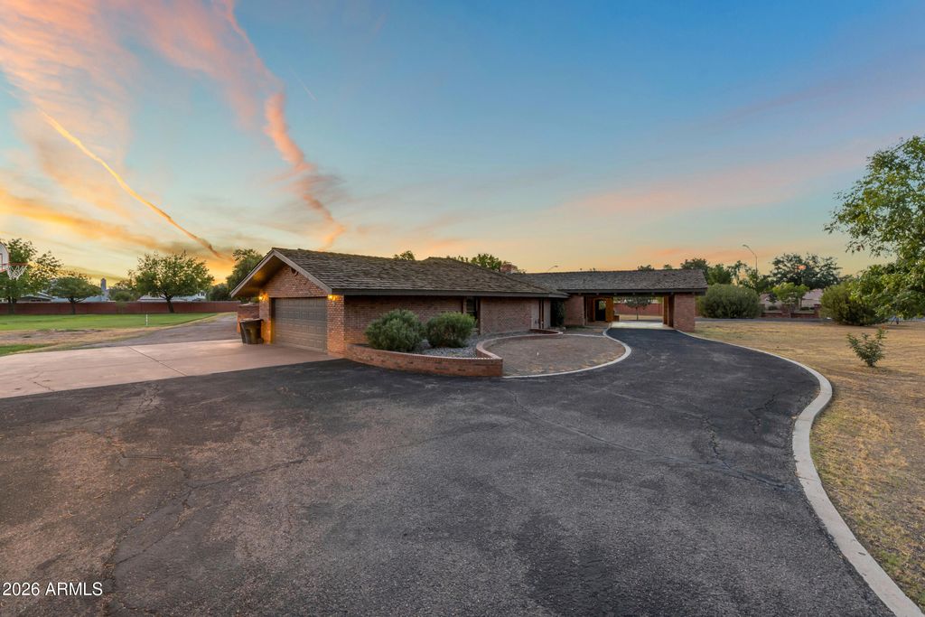 1821 E ELLIOT Road, Gilbert, AZ 85234 — photo 3