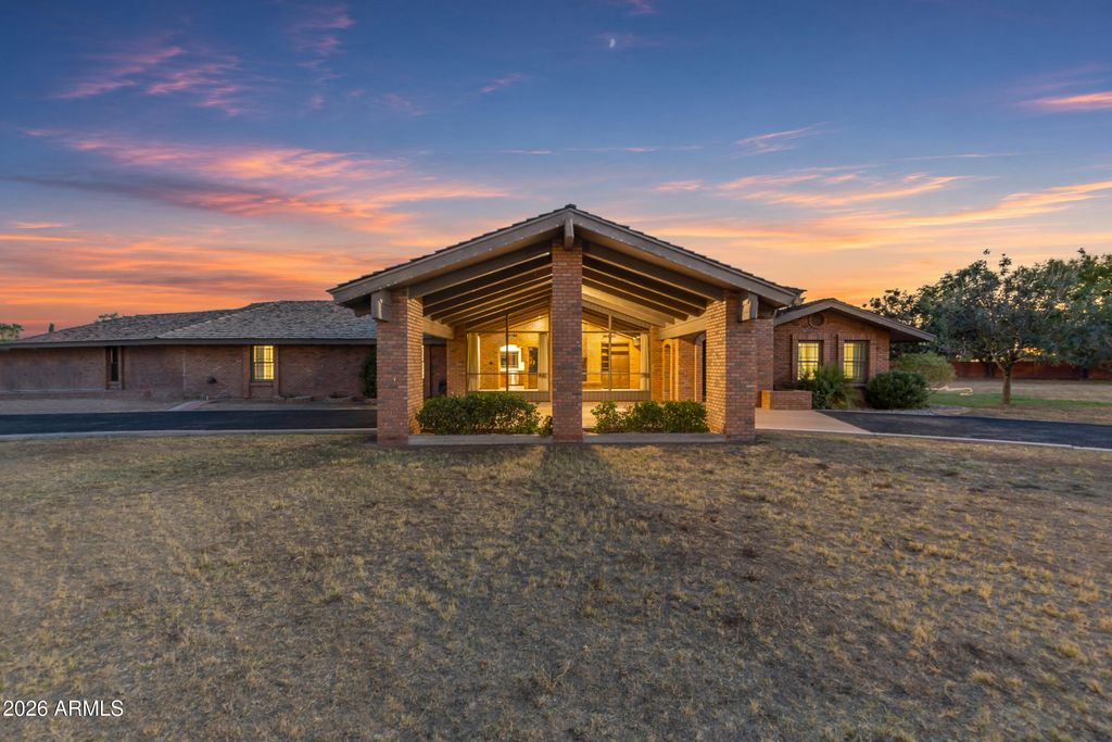 1821 E ELLIOT Road, Gilbert, AZ 85234 — photo 5