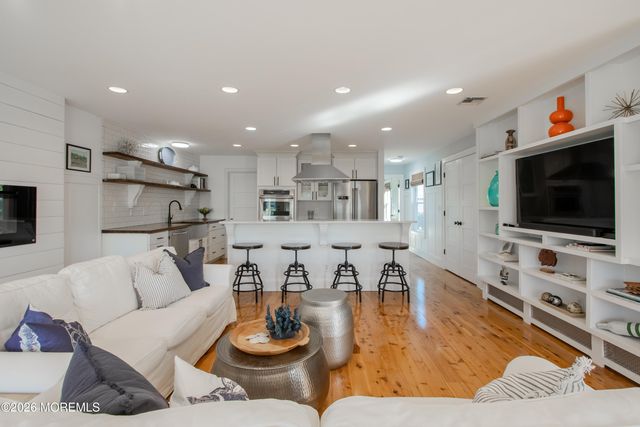 31 Washington Avenue, Highlands, NJ 07732