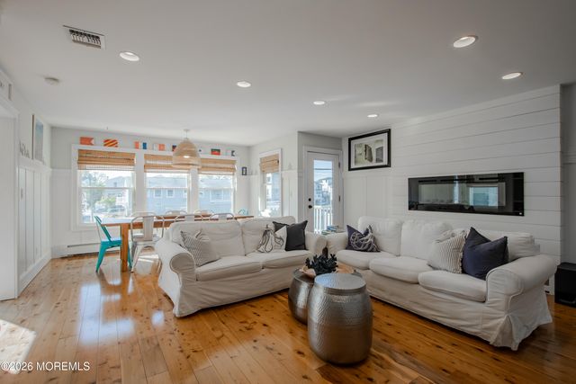 31 Washington Avenue, Highlands, NJ 07732
