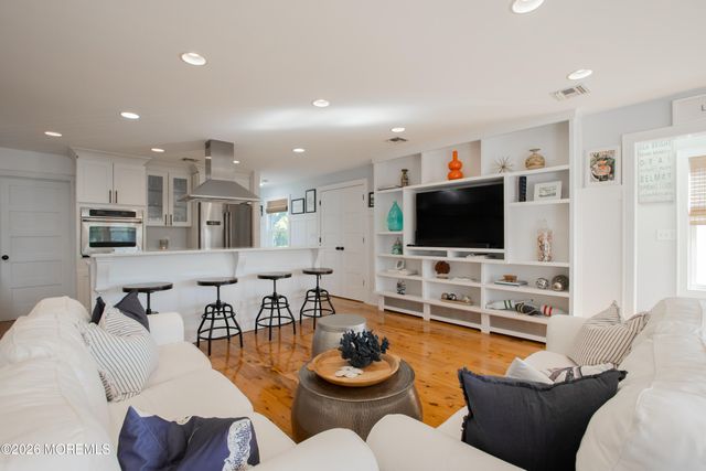 31 Washington Avenue, Highlands, NJ 07732