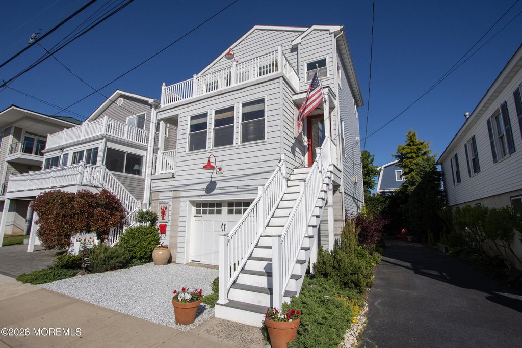 31 Washington Avenue, Highlands, NJ 07732