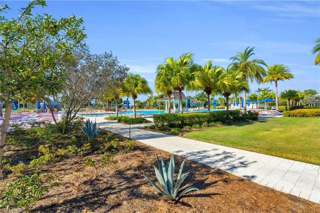 7239 Saona CT, Naples, FL 34113