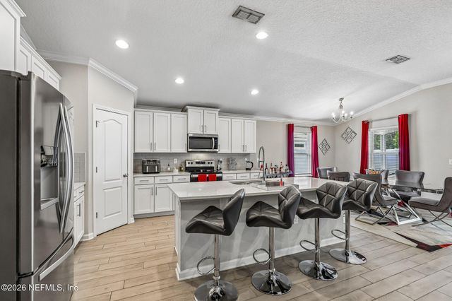 7924 ISLAND FOX Road, Jacksonville, FL 32222