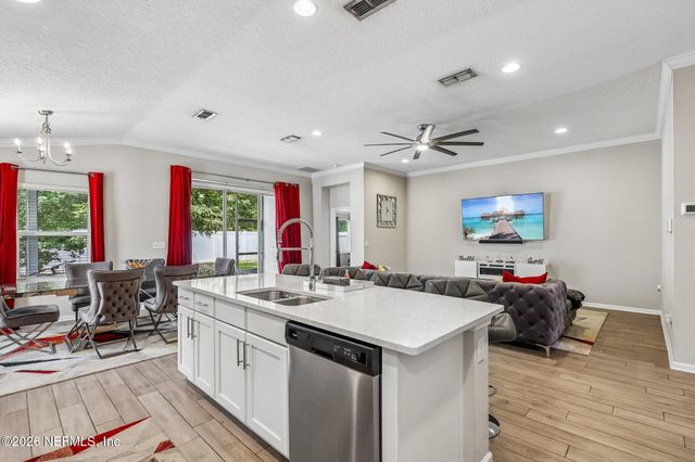 7924 ISLAND FOX Road, Jacksonville, FL 32222