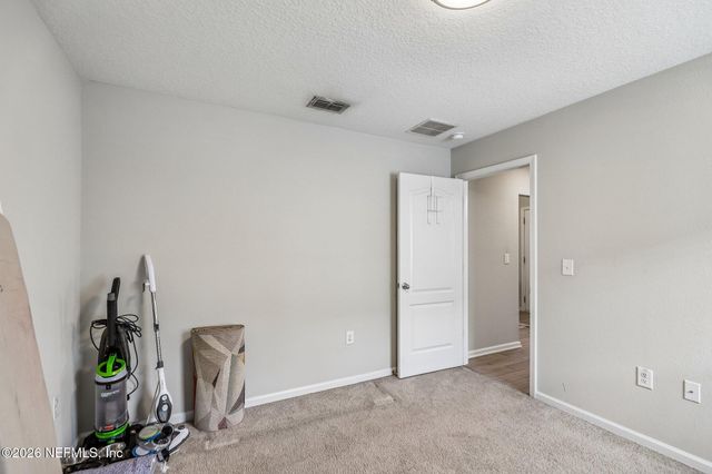 7924 ISLAND FOX Road, Jacksonville, FL 32222