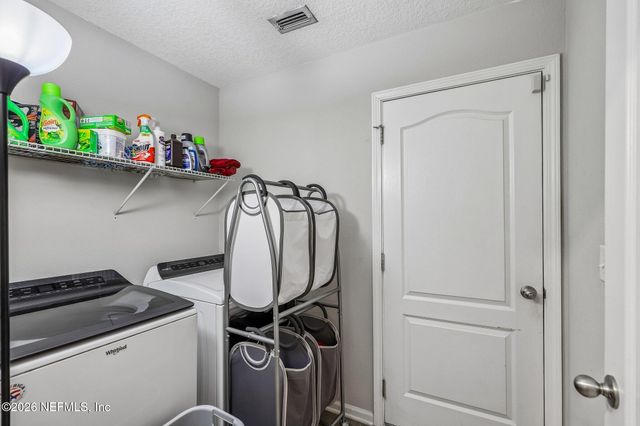 7924 ISLAND FOX Road, Jacksonville, FL 32222