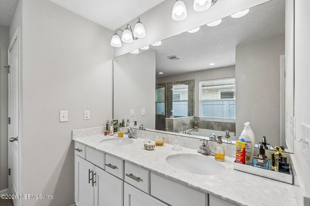 7924 ISLAND FOX Road, Jacksonville, FL 32222