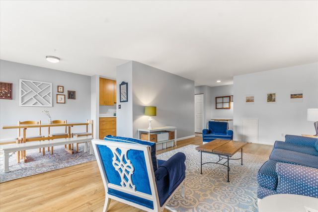 1235 S Maple Road 302, Ann Arbor, MI 48103