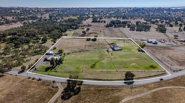 4900 Curran Rd, Ione, CA 95640