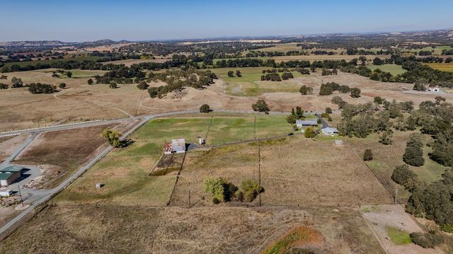 4900 Curran Rd, Ione, CA 95640