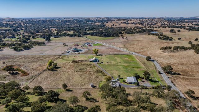 4900 Curran Rd, Ione, CA 95640