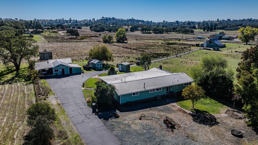 4900 Curran Rd, Ione, CA 95640