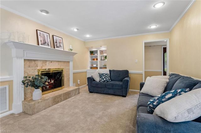 657 E Coral KY, Virginia Beach, VA 23452