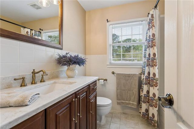 657 E Coral KY, Virginia Beach, VA 23452