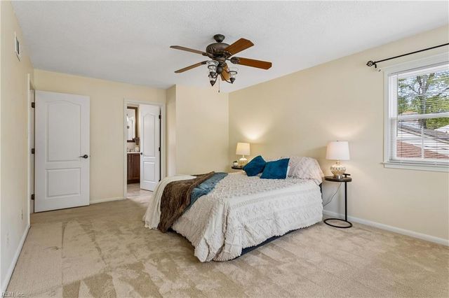 657 E Coral KY, Virginia Beach, VA 23452