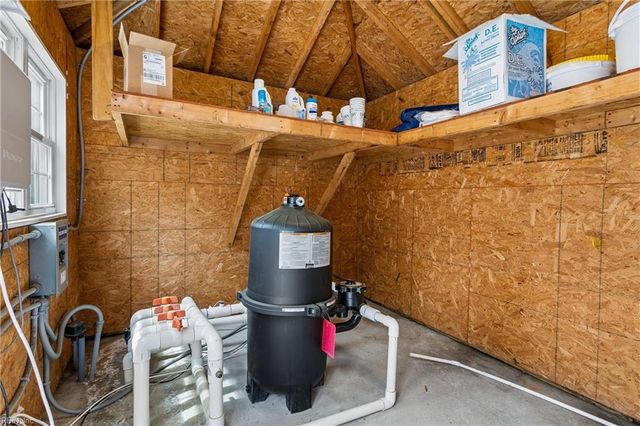 657 E Coral KY, Virginia Beach, VA 23452