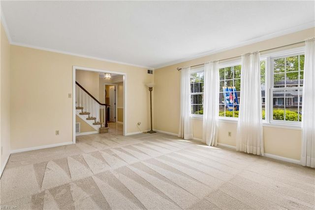 657 E Coral KY, Virginia Beach, VA 23452