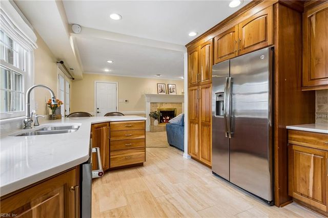 657 E Coral KY, Virginia Beach, VA 23452