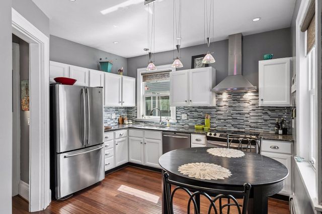 593 Laurel Avenue 3E, Saint Paul, MN 55102