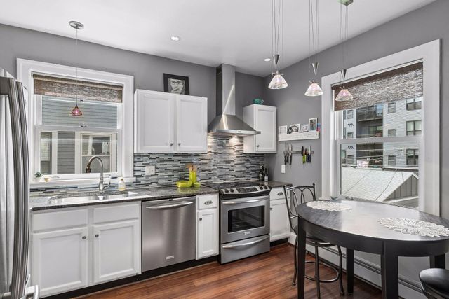 593 Laurel Avenue 3E, Saint Paul, MN 55102
