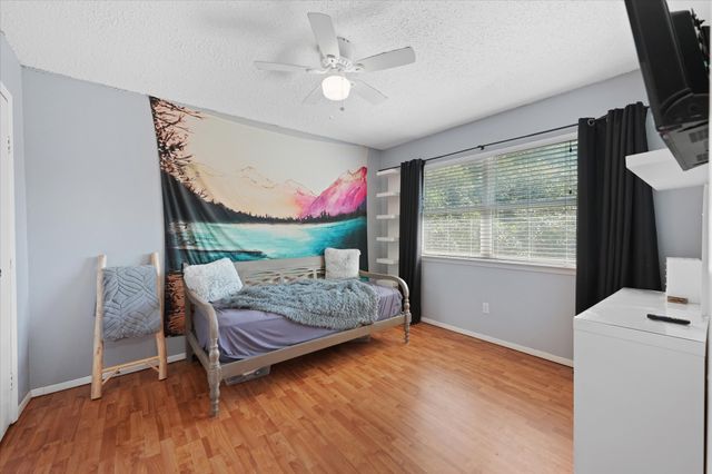 5431 Kings Manor Drive, Lake Dallas, TX 75065