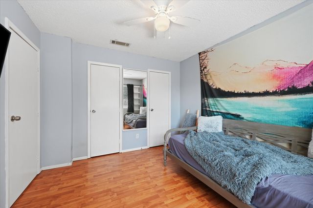 5431 Kings Manor Drive, Lake Dallas, TX 75065