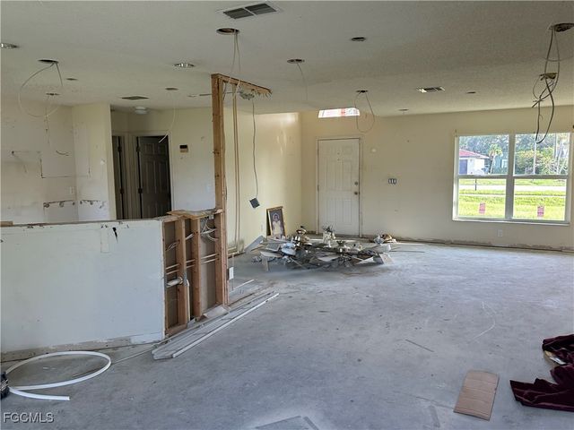 2254 Crystal DR, Fort Myers, FL 33907